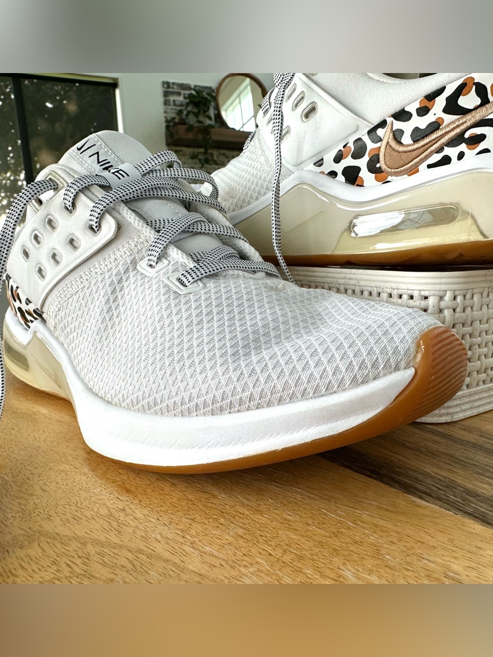 Women’s Nike Sneakers - Picture 5 of 11